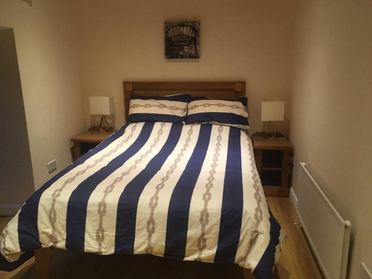 Nanny Quinn'S Apartment Killucan Екстер'єр фото